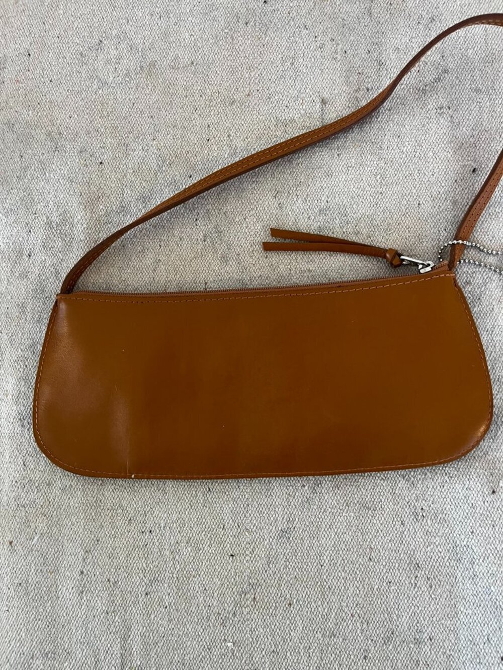 Thomaz Rabelo Tan Leather Small Moon Shaped Hand Bag - Picture 8 of 12